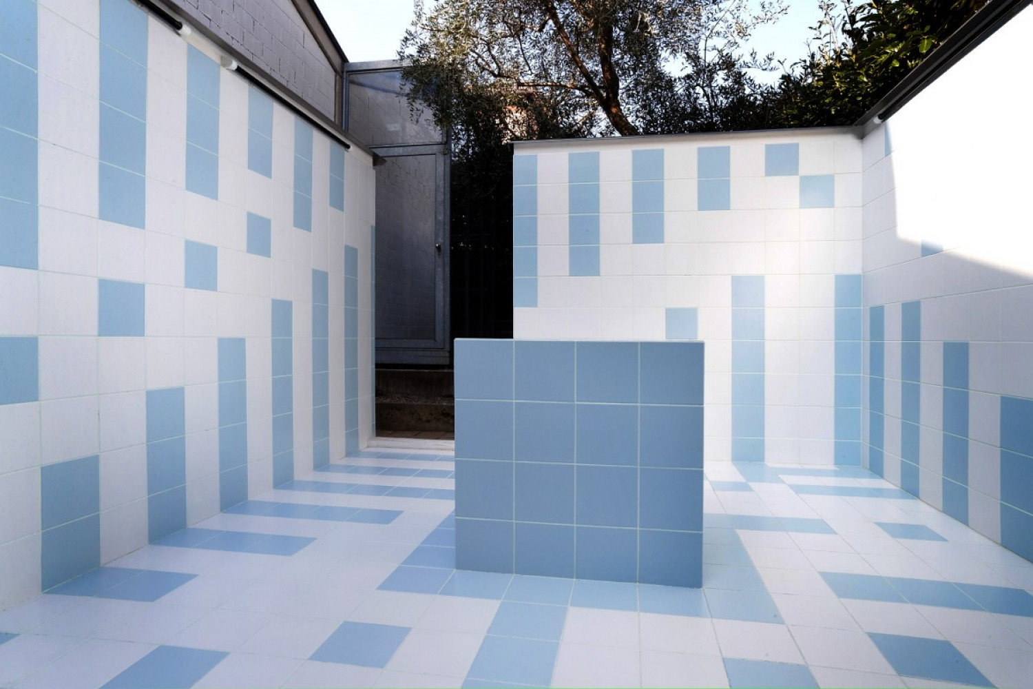 Alex Dorici, ‘Azulejos Light Line 844’, 2016, Ceramic tiles, UV pigment, Wood lamp